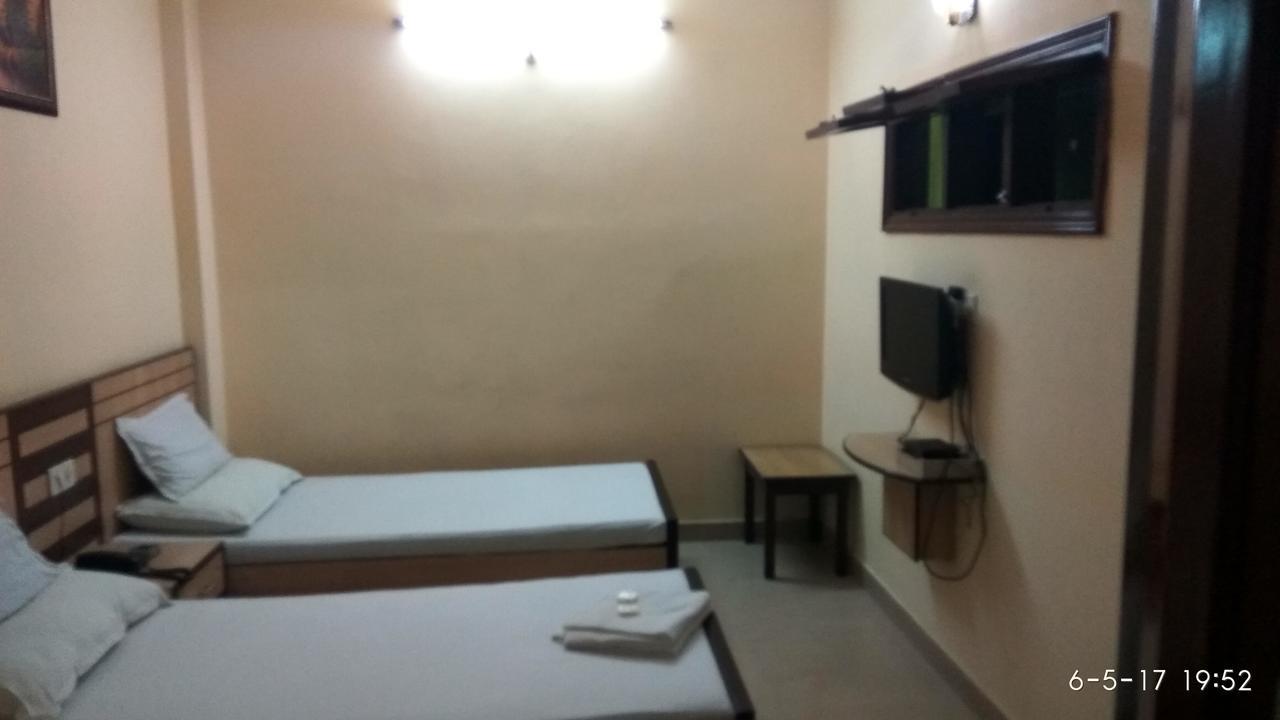 Hotel Varsa Dibrugarh Exteriér fotografie
