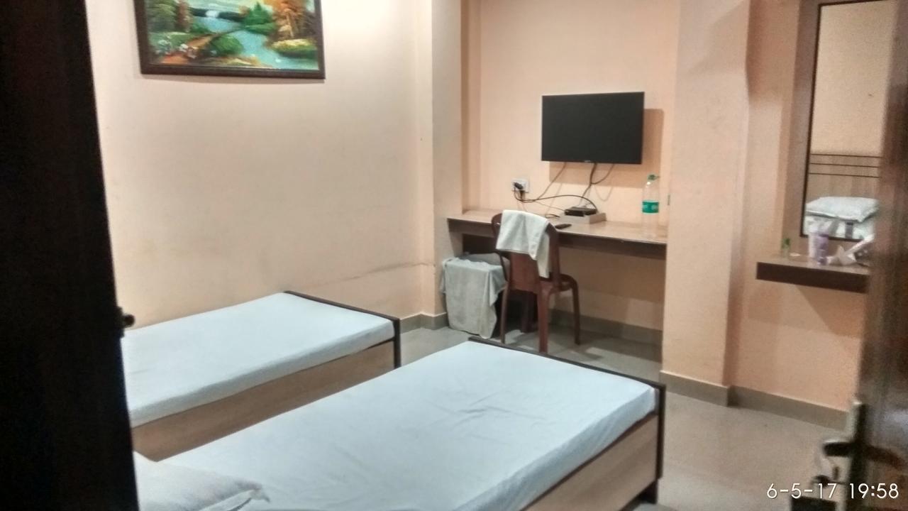 Hotel Varsa Dibrugarh Exteriér fotografie