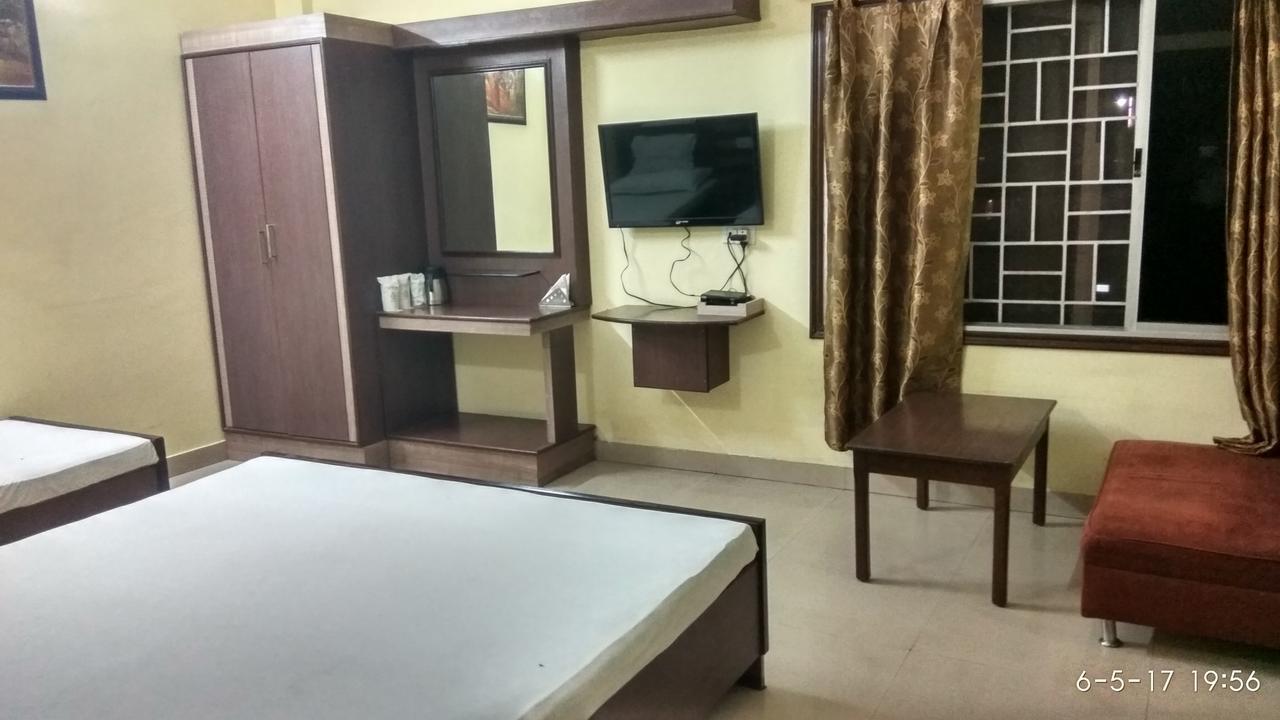 Hotel Varsa Dibrugarh Exteriér fotografie